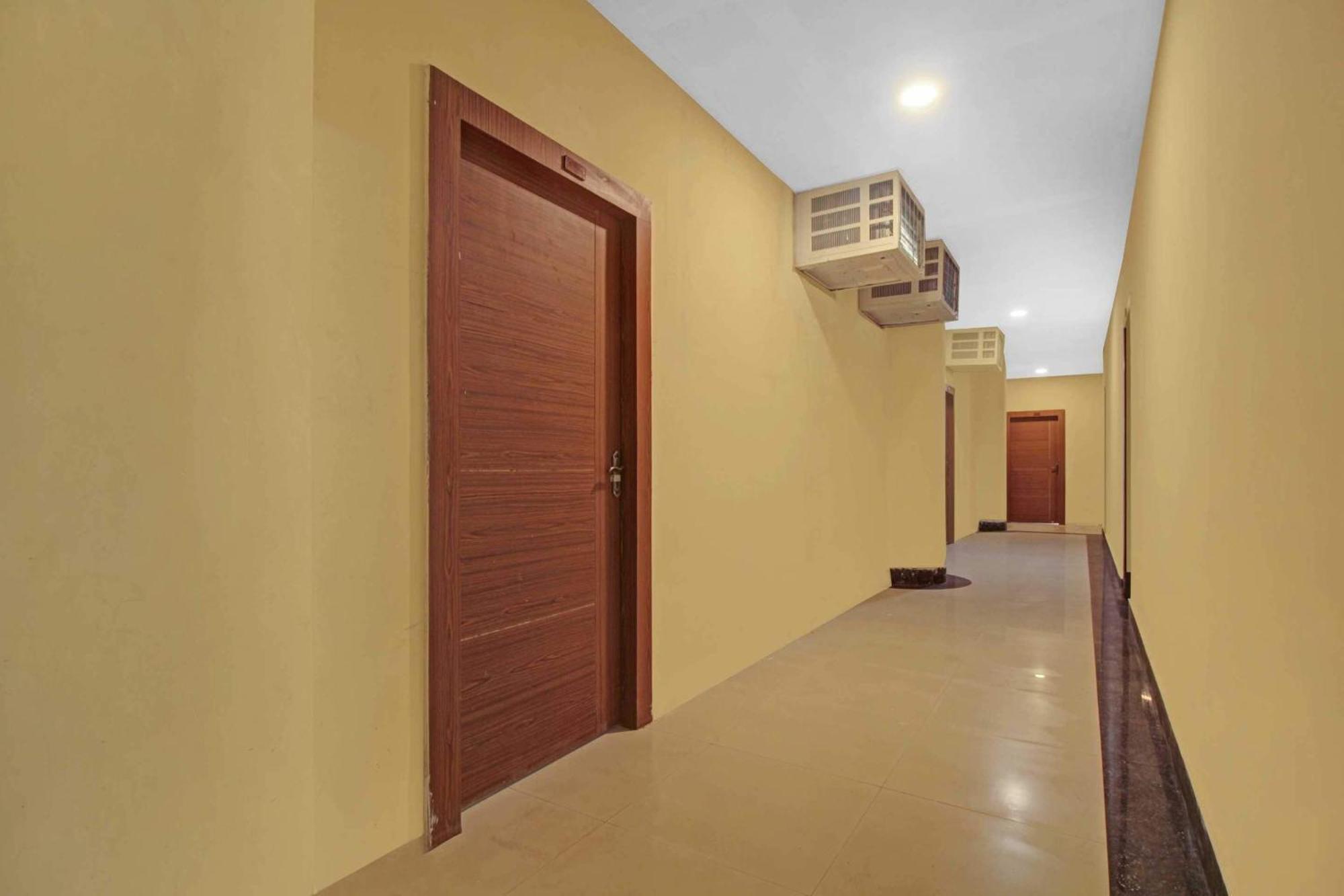 Super Collection O Hotel Aqua Villa Near Netaji Subhash Chandra Bose International Airport Gauripur  Екстериор снимка