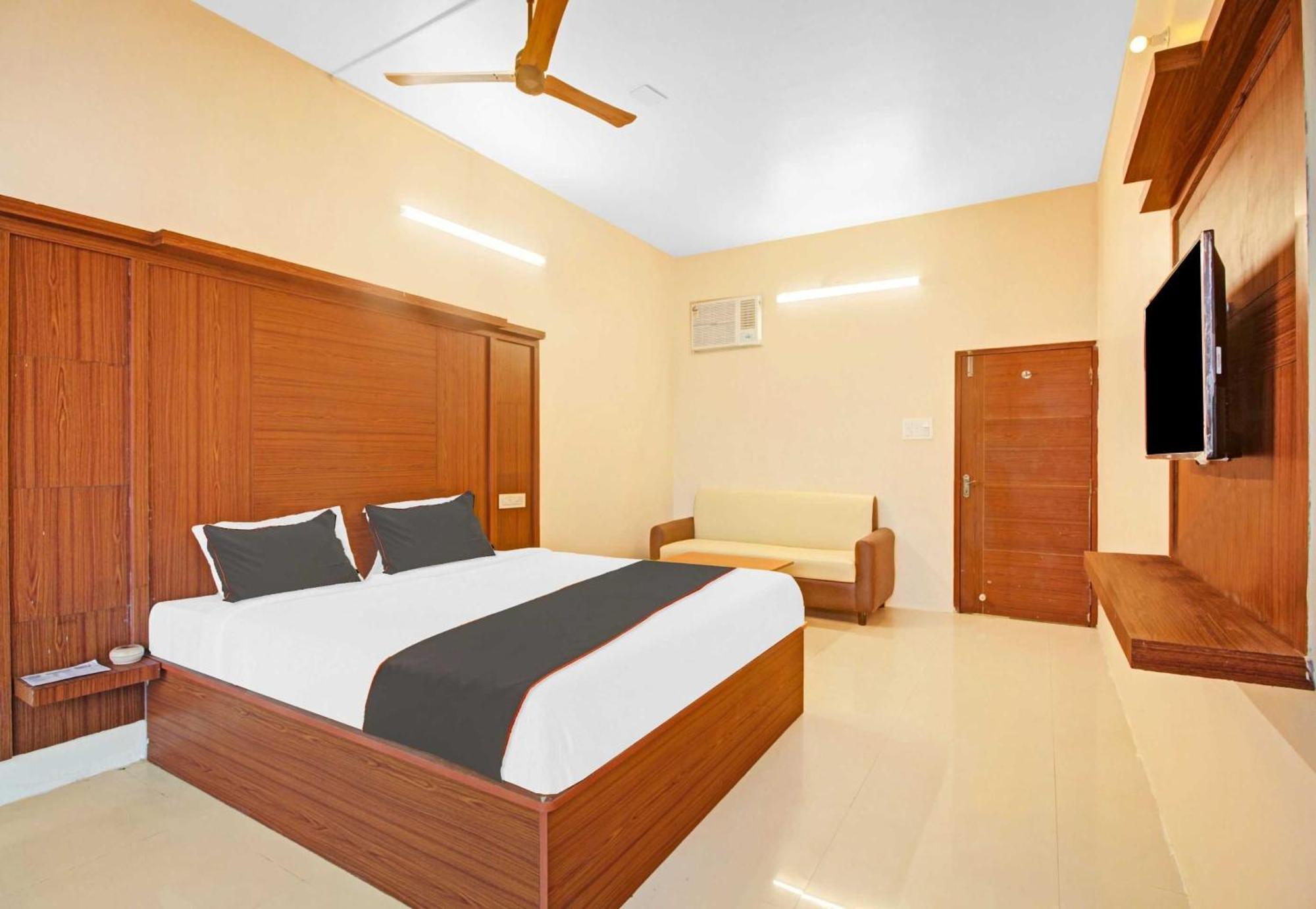 Super Collection O Hotel Aqua Villa Near Netaji Subhash Chandra Bose International Airport Gauripur  Екстериор снимка
