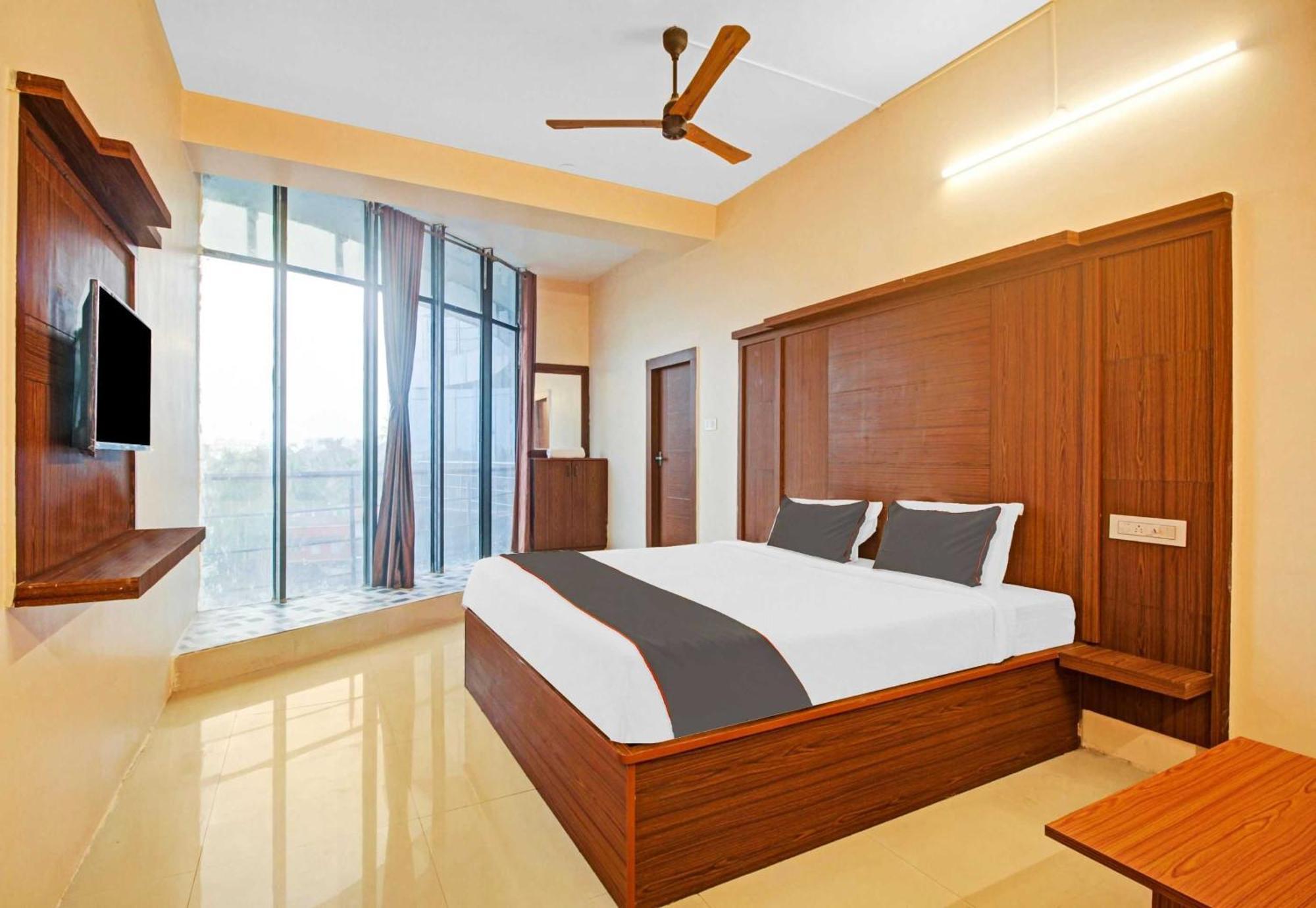 Super Collection O Hotel Aqua Villa Near Netaji Subhash Chandra Bose International Airport Gauripur  Екстериор снимка